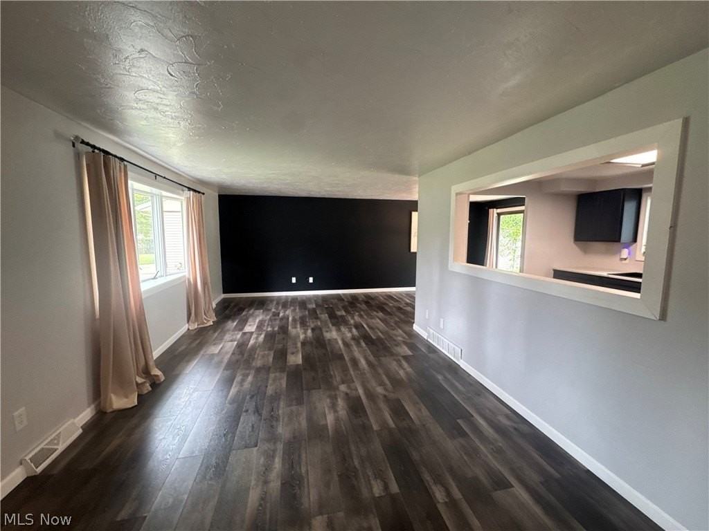 4173 Cambridge Ave - Photo 3 of 28