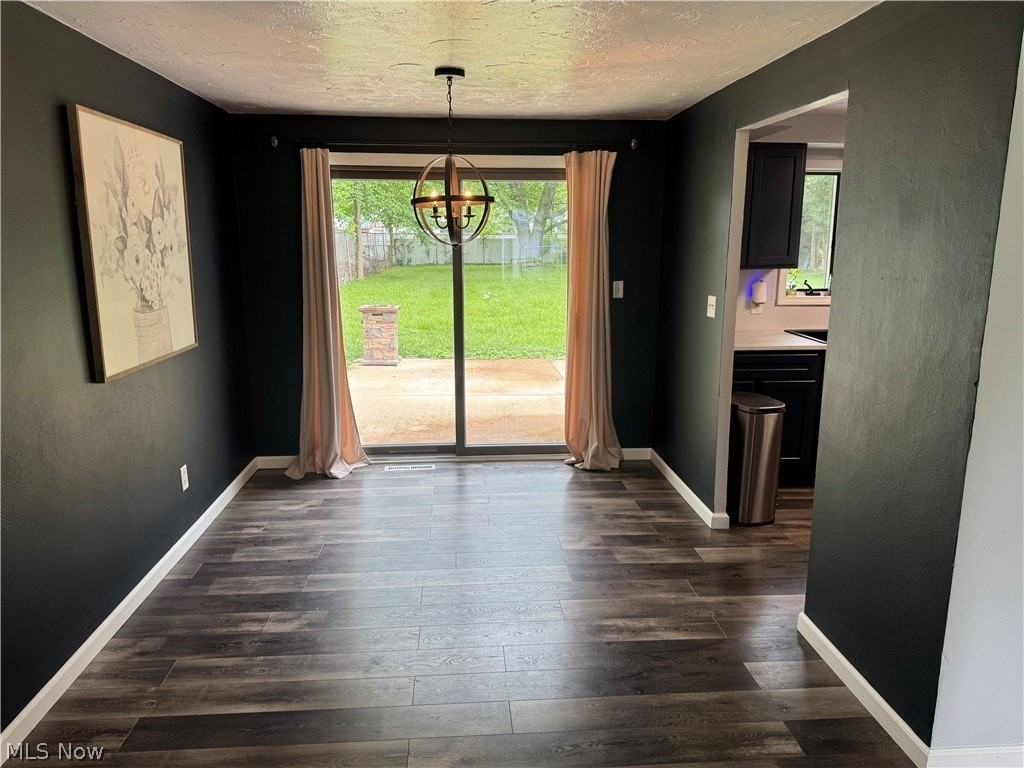 4173 Cambridge Ave - Photo 5 of 28