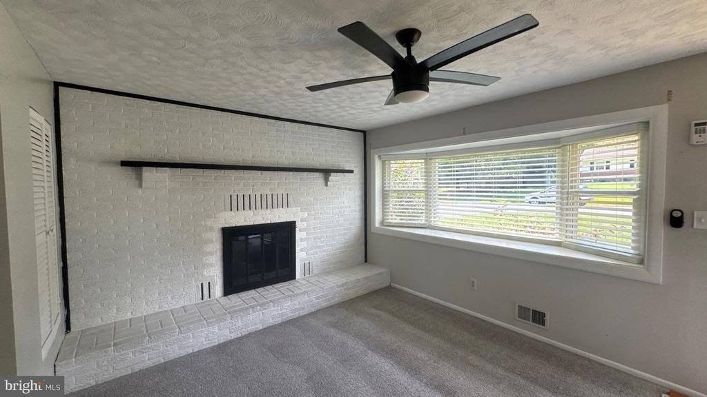 6628 Pheasant Dr - Photo 3 of 22