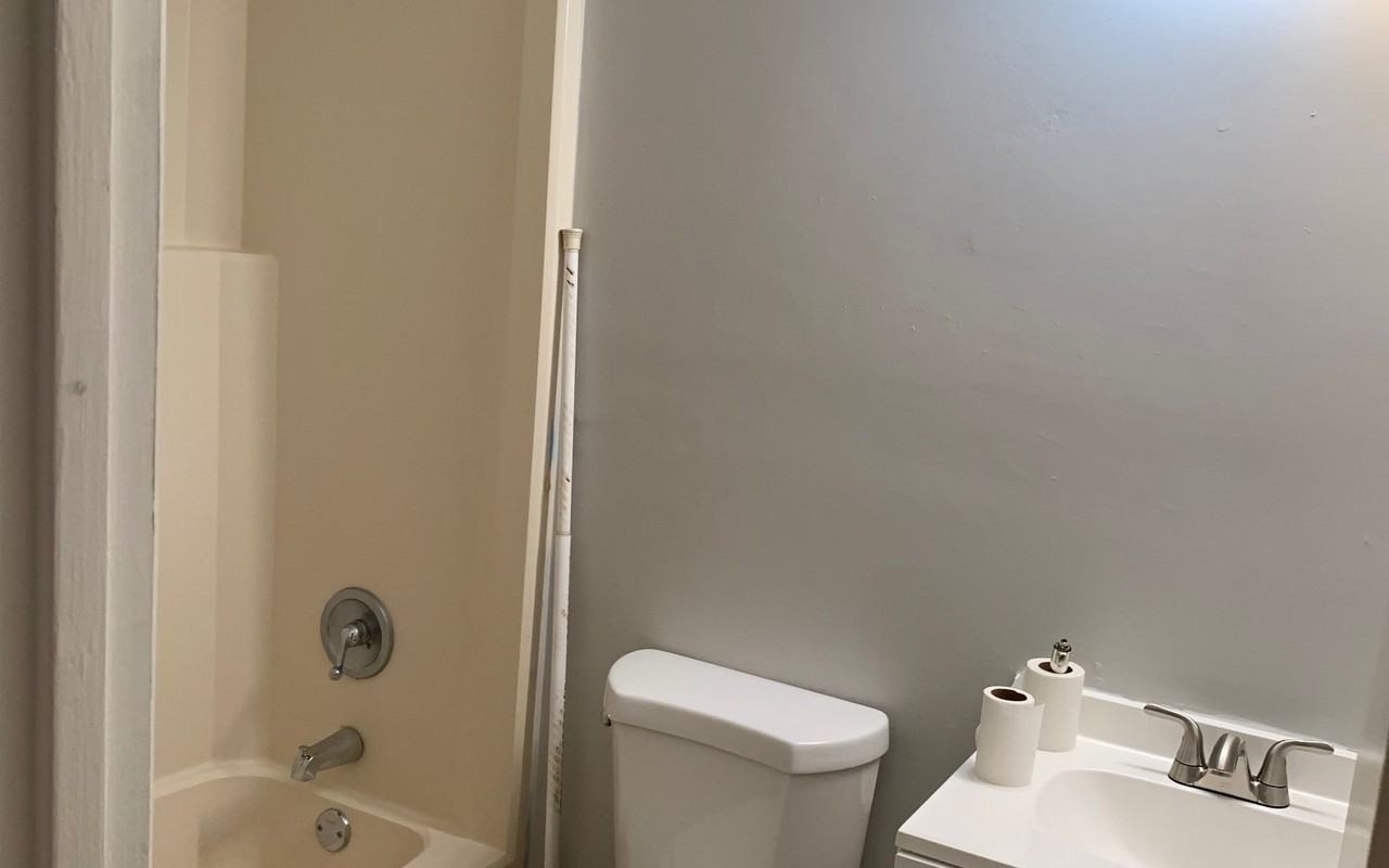 1196 Se Magnolia Loop - Photo 4 of 10