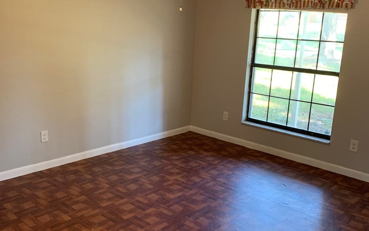 1196 Se Magnolia Loop - Photo 7 of 10