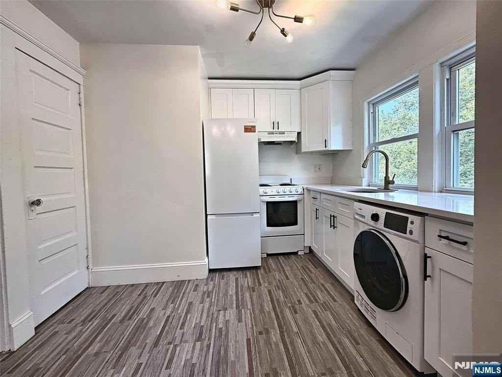 111 Grand Ave - Photo 2 of 20