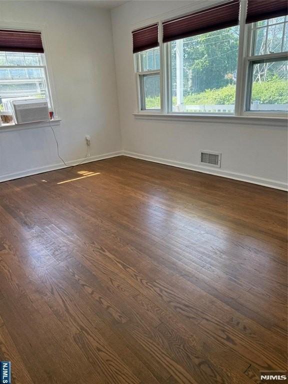 15 Brook St - Photo 2 of 16