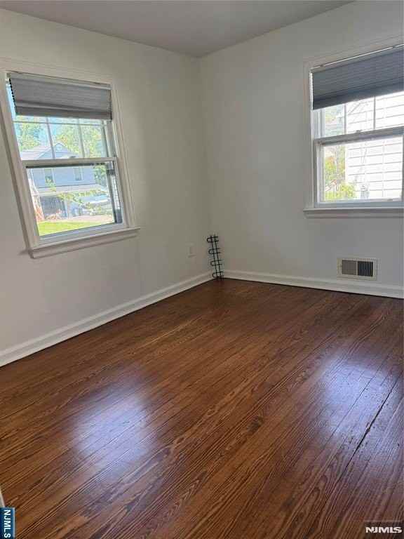 15 Brook St - Photo 3 of 16