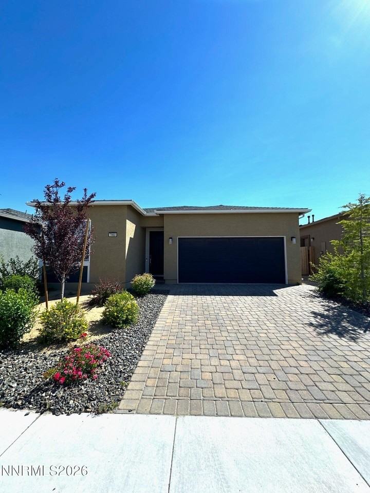 7860 Hoback Dr - Photo 2 of 15