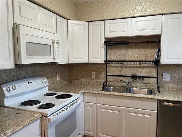 2720 Cardinal Dr - Photo 4 of 15