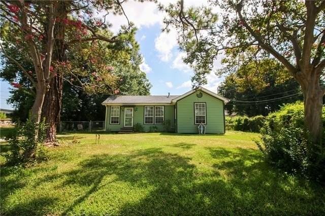 837 Canton St - Photo 2 of 20