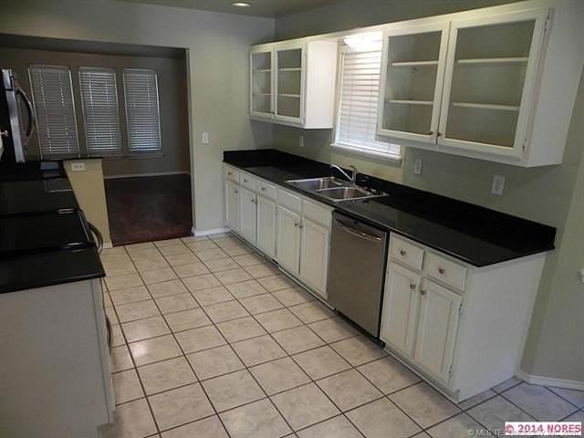 7834 S 72nd East Ave - Photo 2 of 10