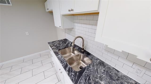 6010 E 18th St - Photo 6 of 25