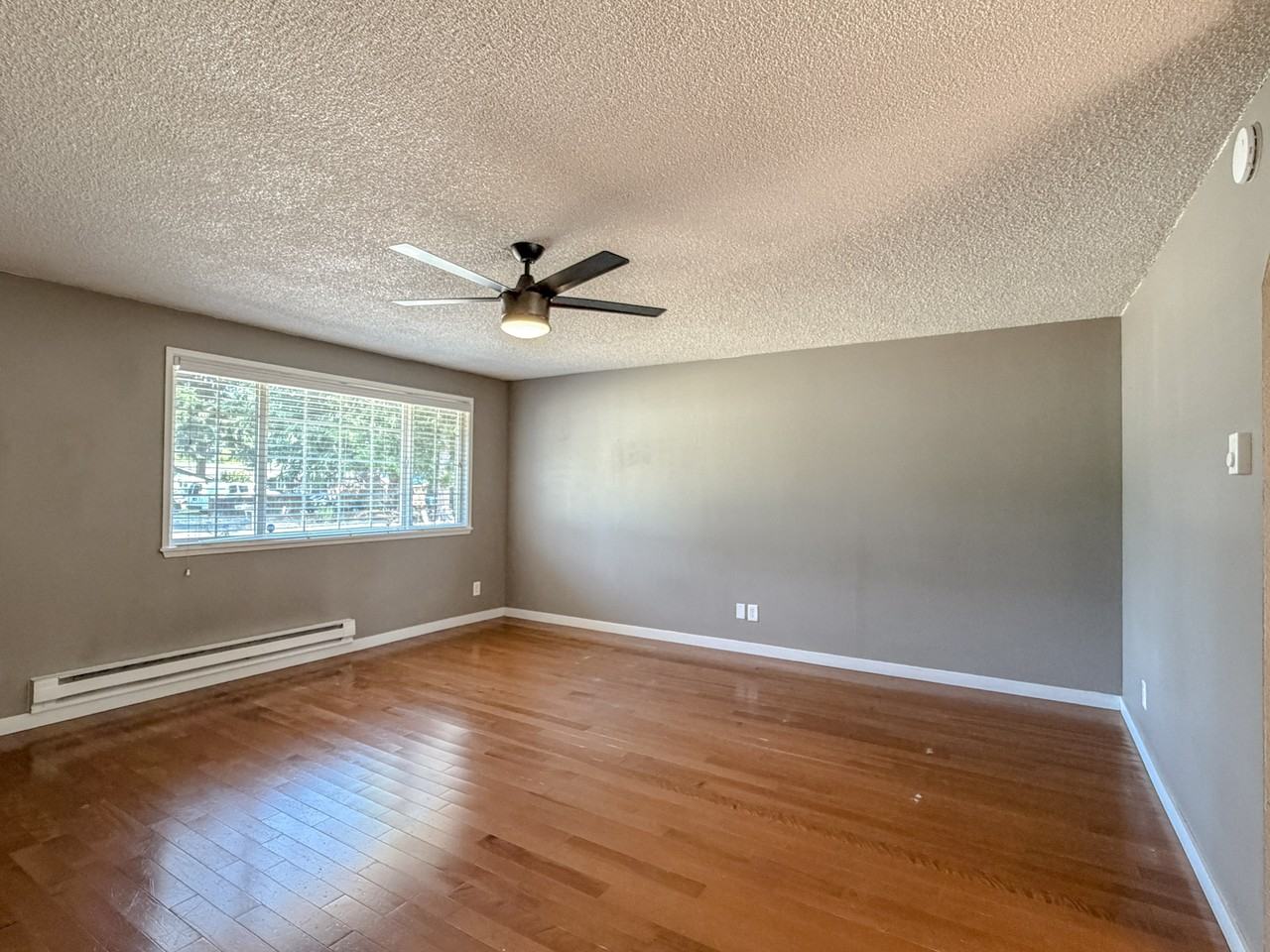 12322 114th Ave E #1 - Photo 4 of 38