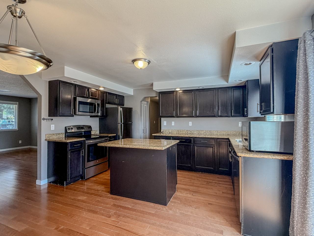 12322 114th Ave E #1 - Photo 7 of 38