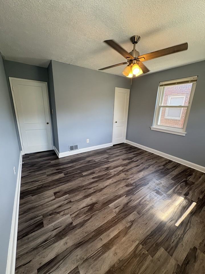 644 Burns St Se #1 - Photo 2 of 7
