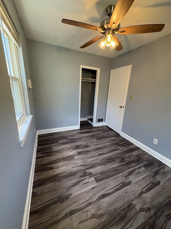 644 Burns St Se #1 - Photo 4 of 7