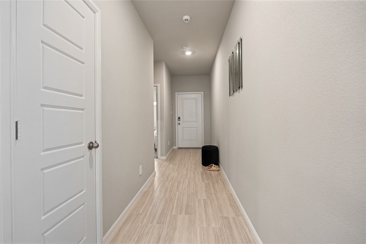 3120 Strawberry Farm Ln - Photo 4 of 10