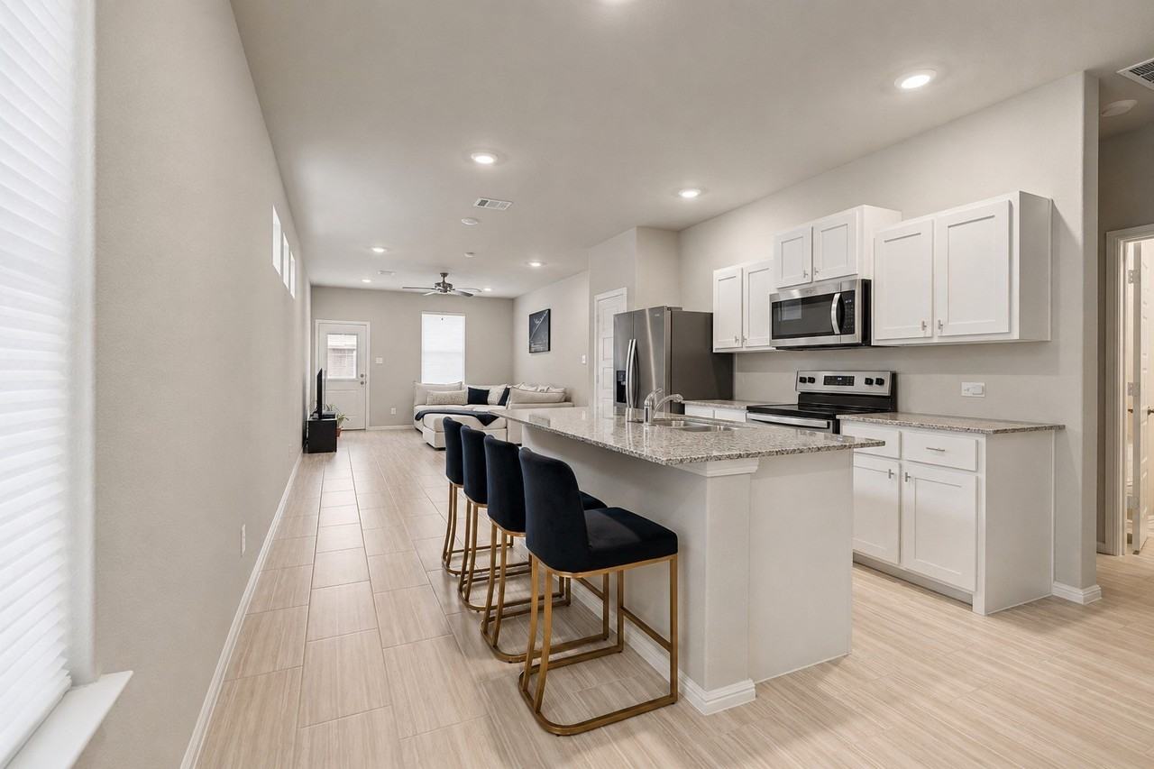 3120 Strawberry Farm Ln - Photo 5 of 10