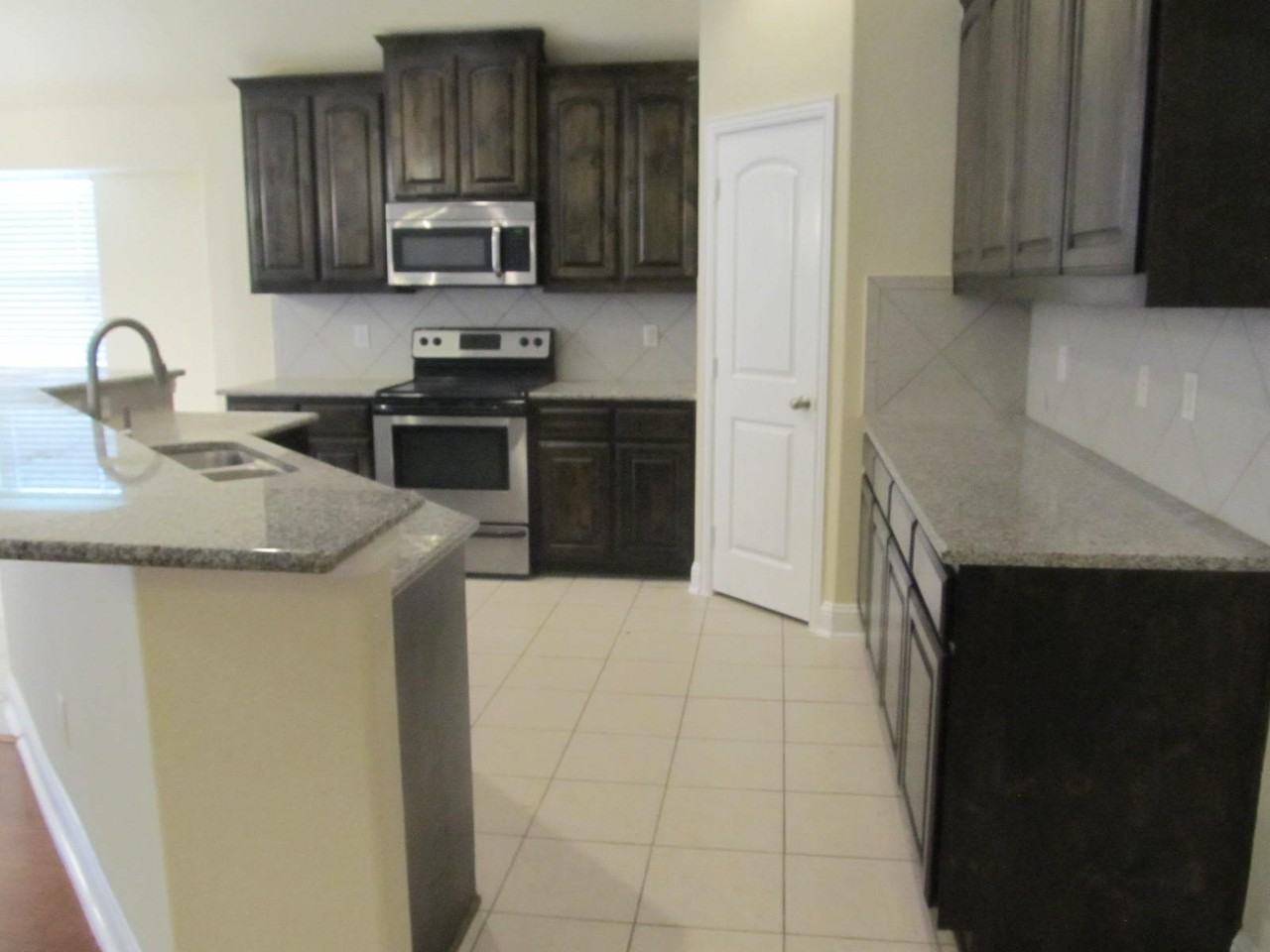 4024 Eric Dr - Photo 4 of 26