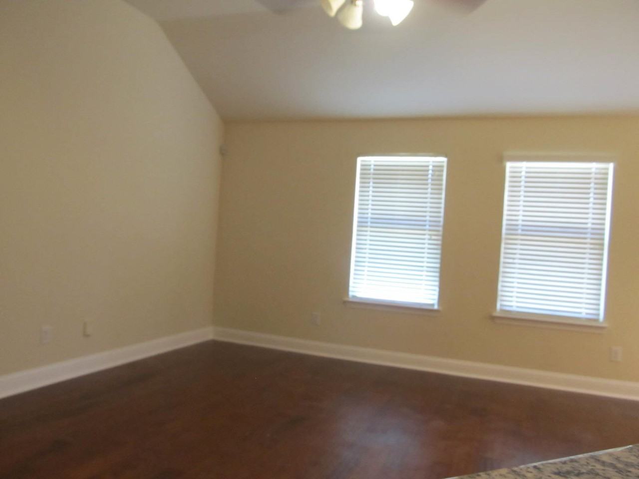 4024 Eric Dr - Photo 5 of 26