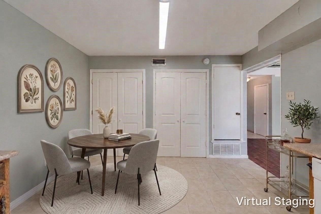 209 N Saint Johns Dr - Photo 5 of 22
