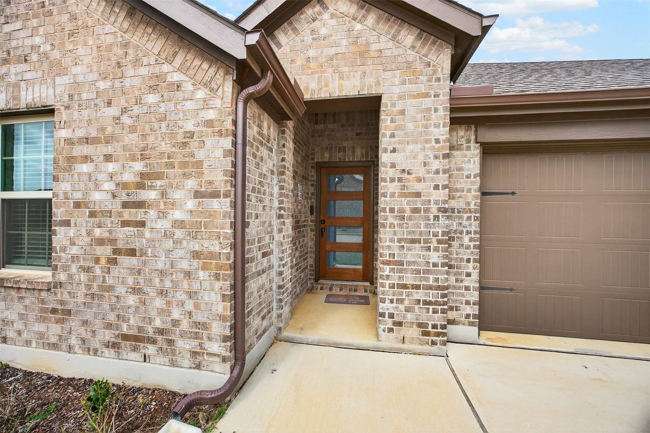 10201 Torch Light Ln - Photo 2 of 32