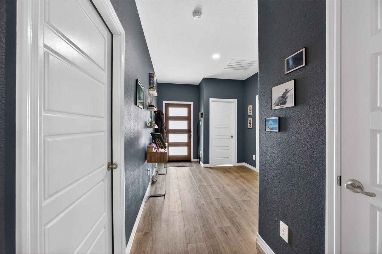 10201 Torch Light Ln - Photo 7 of 32