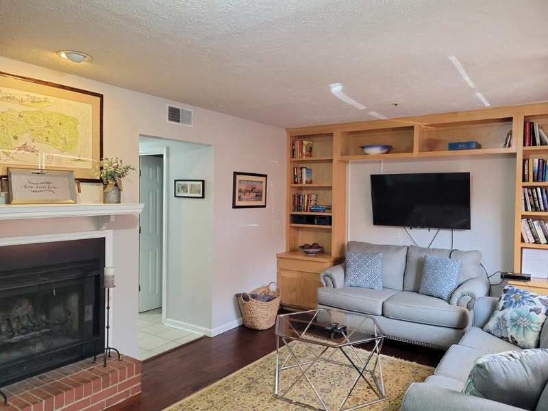 126 Park Ave Se #A - Photo 6 of 9