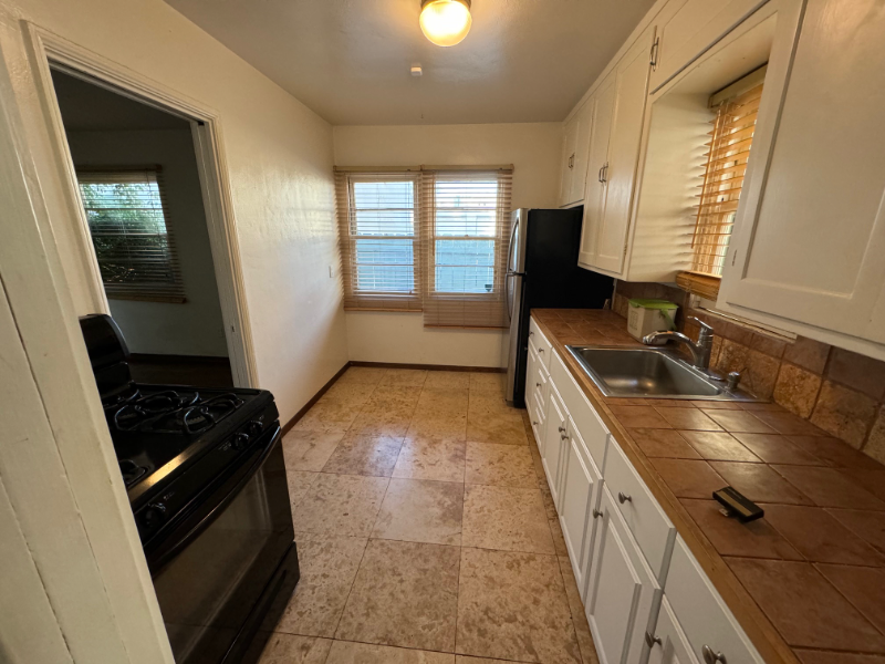 39435 Mississippi St - Photo 3 of 8