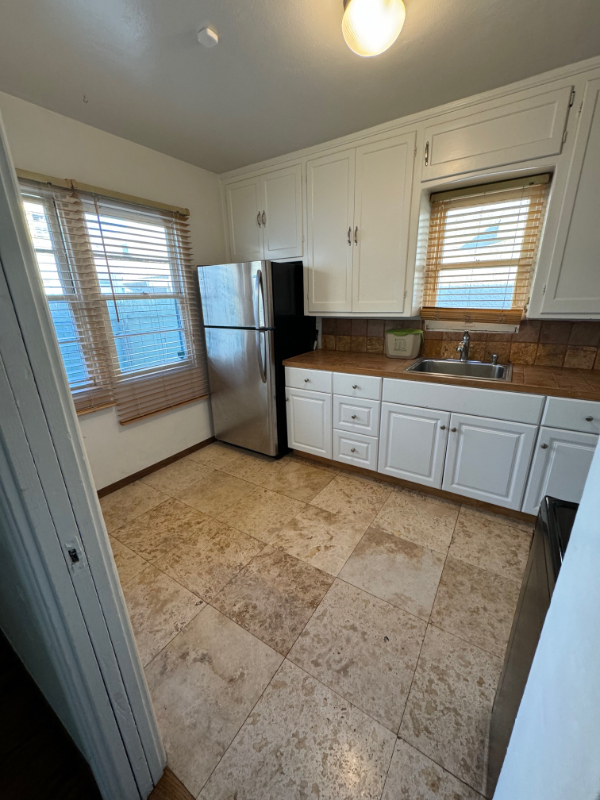 39435 Mississippi St - Photo 4 of 8
