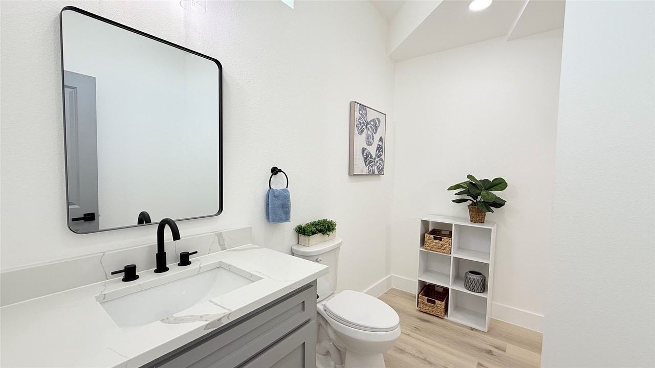 1505 Fordham Rd - Photo 5 of 24