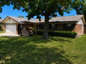 2025 Meadow Gln - Photo 1 of 1