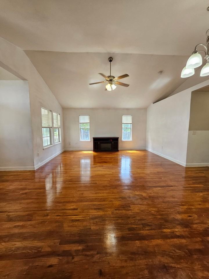 3316 Golden Rain Dr - Photo 4 of 14
