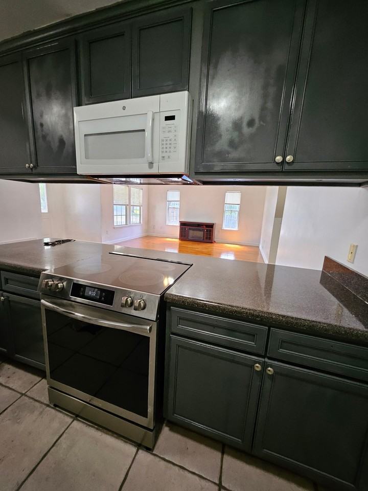 3316 Golden Rain Dr - Photo 5 of 14