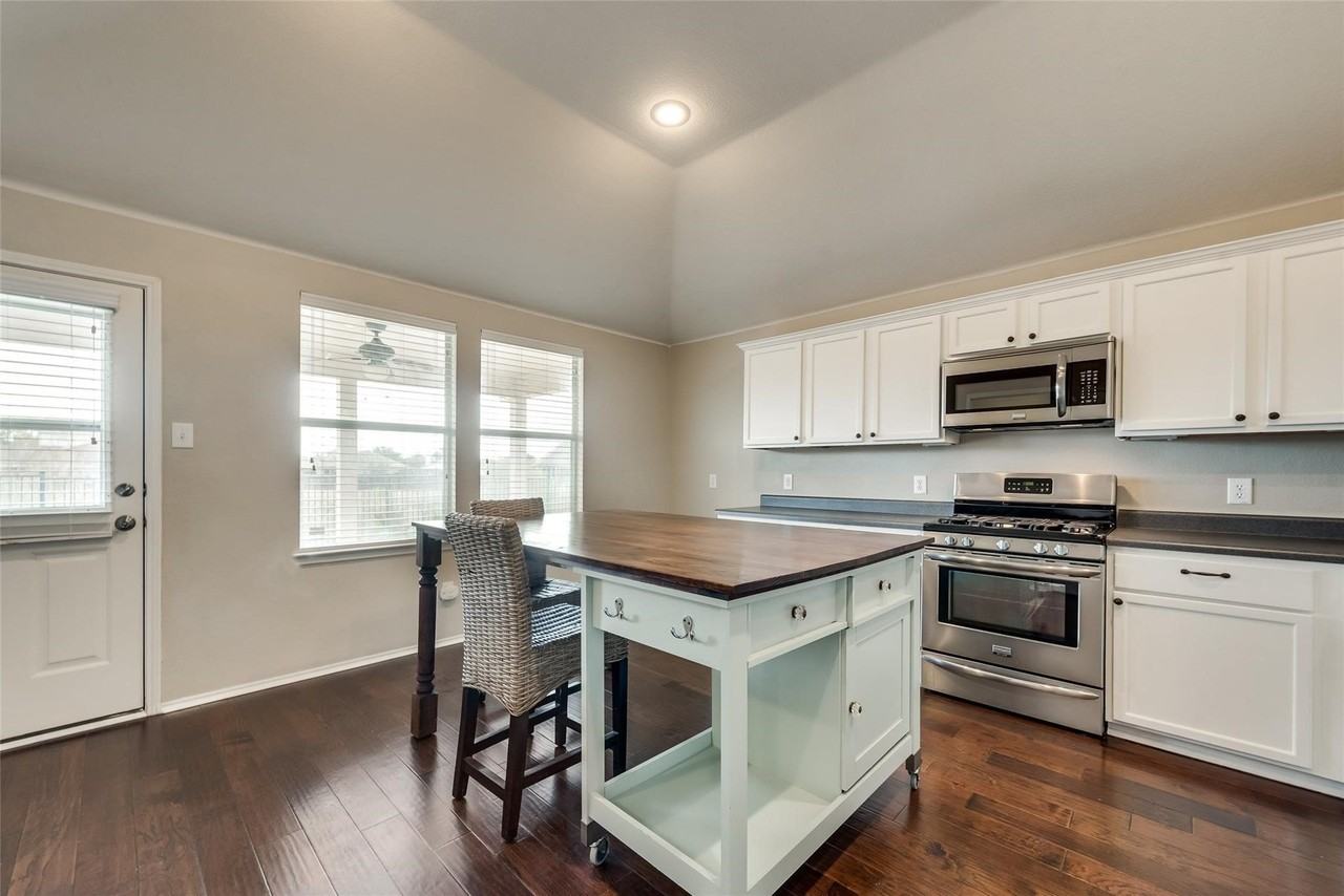 206 Spruce Trl - Photo 7 of 19
