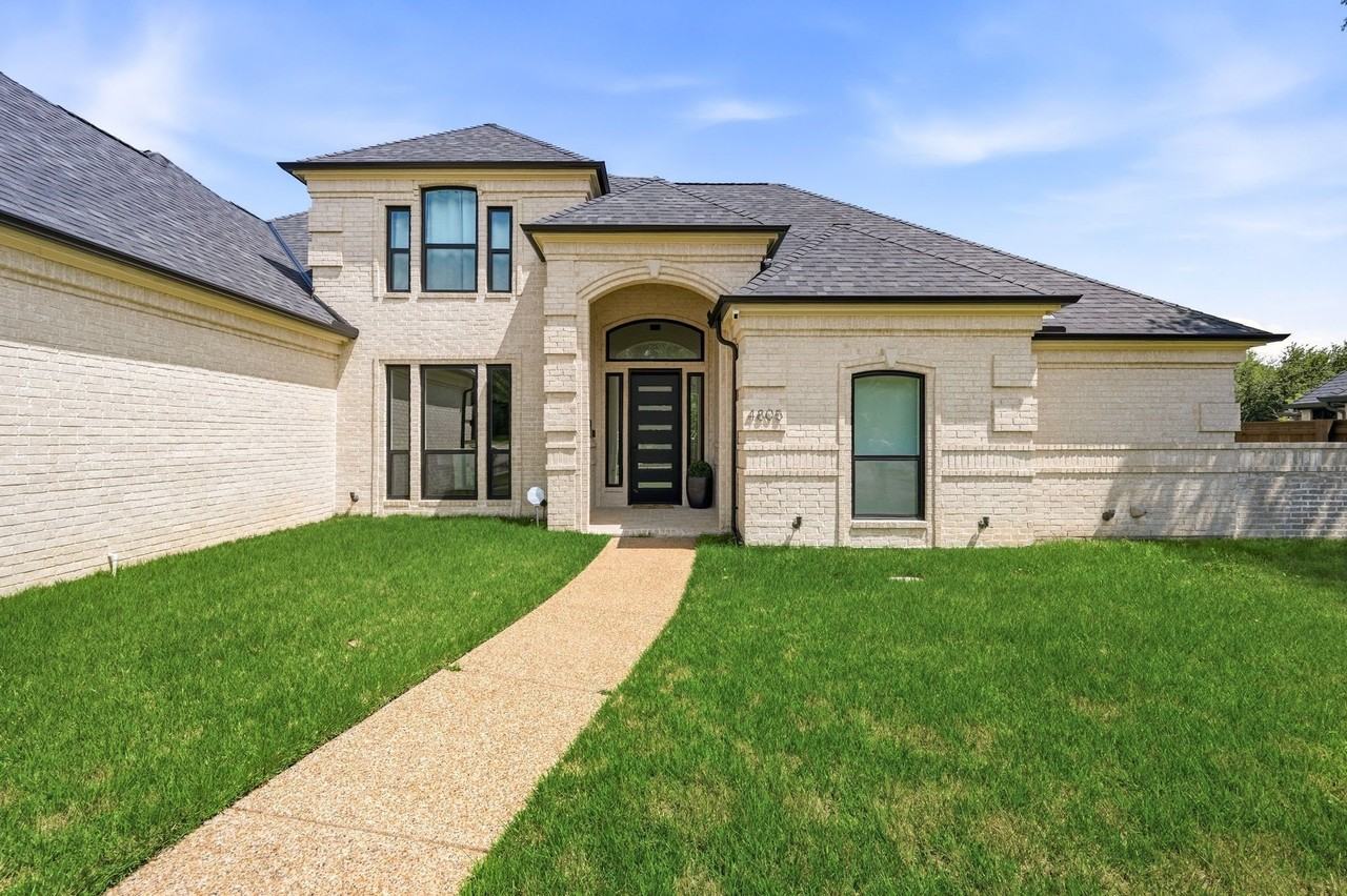 4805 Mill Creek Dr - Photo 3 of 39