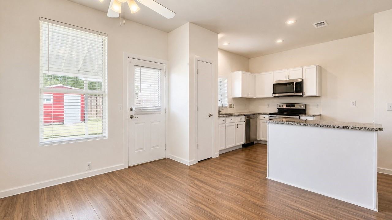 908 Greene Way - Photo 5 of 23