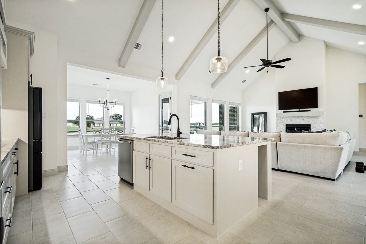 9459 Zion Hill Rd - Photo 4 of 27
