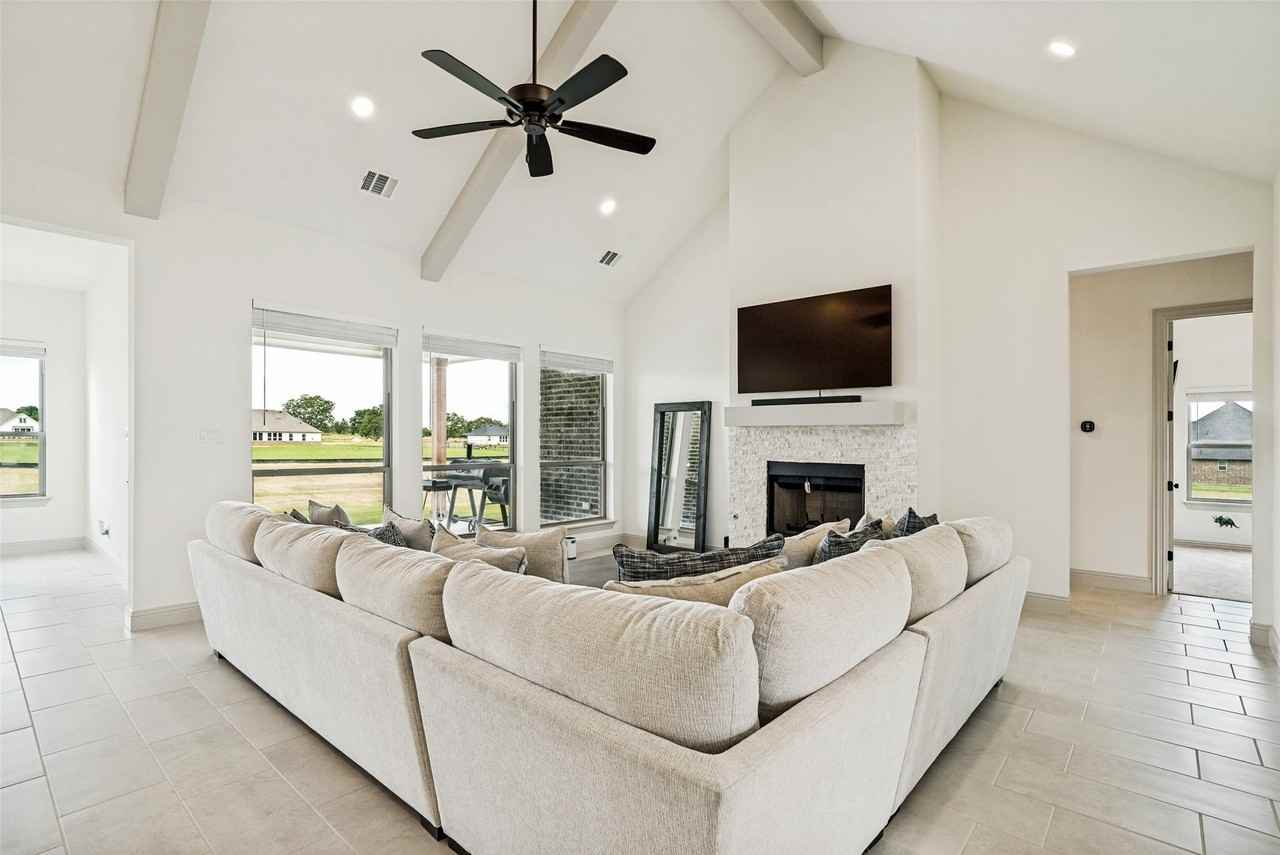 9459 Zion Hill Rd - Photo 5 of 27