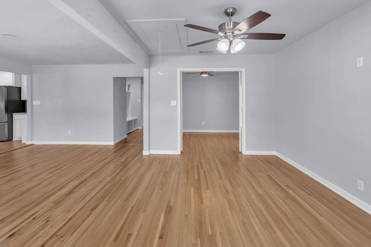 2933 S Hills Ave - Photo 6 of 20