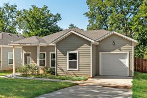 featured image of 1115 W Johnson St