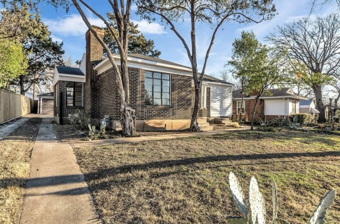 2753 El Tivoli Dr - Photo 2 of 13