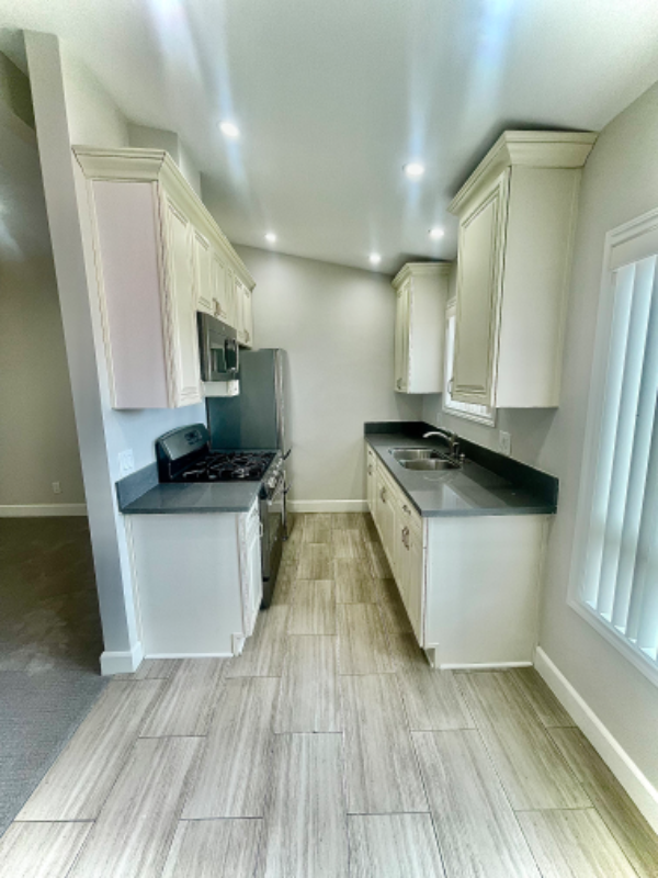 5124 W El Segundo Blvd #5 - Photo 5 of 18