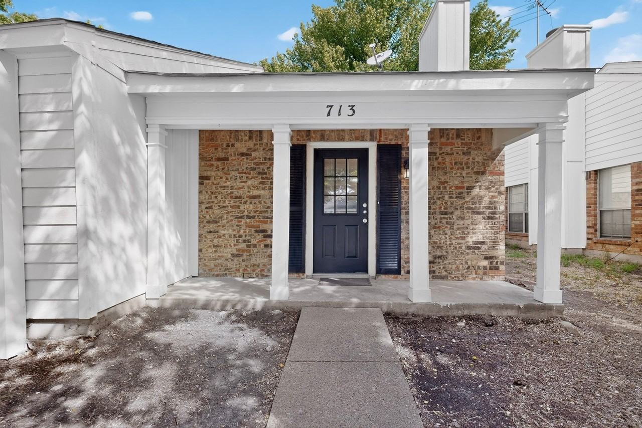 713 Denmark Dr - Photo 3 of 37