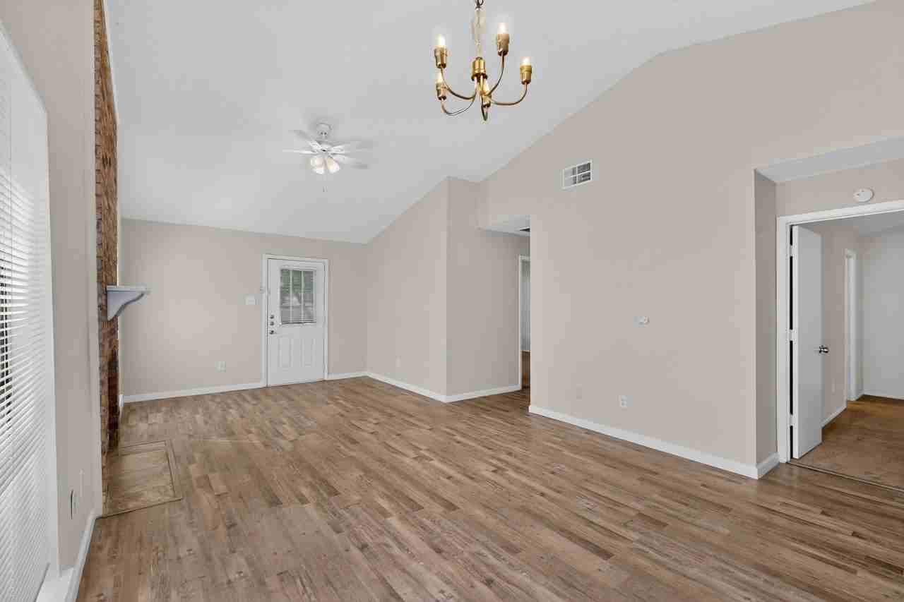 713 Denmark Dr - Photo 4 of 37