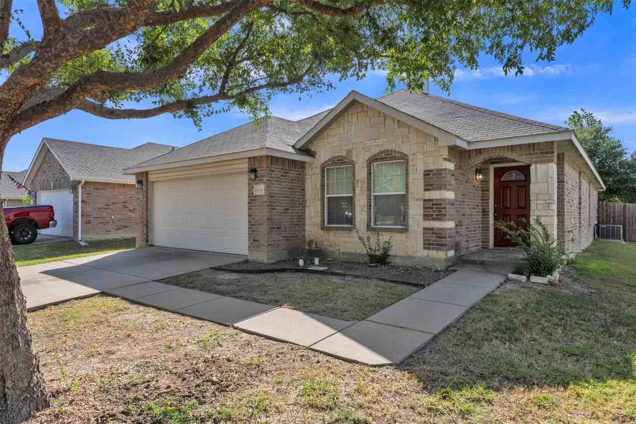 1341 Haley Ln - Photo 2 of 31