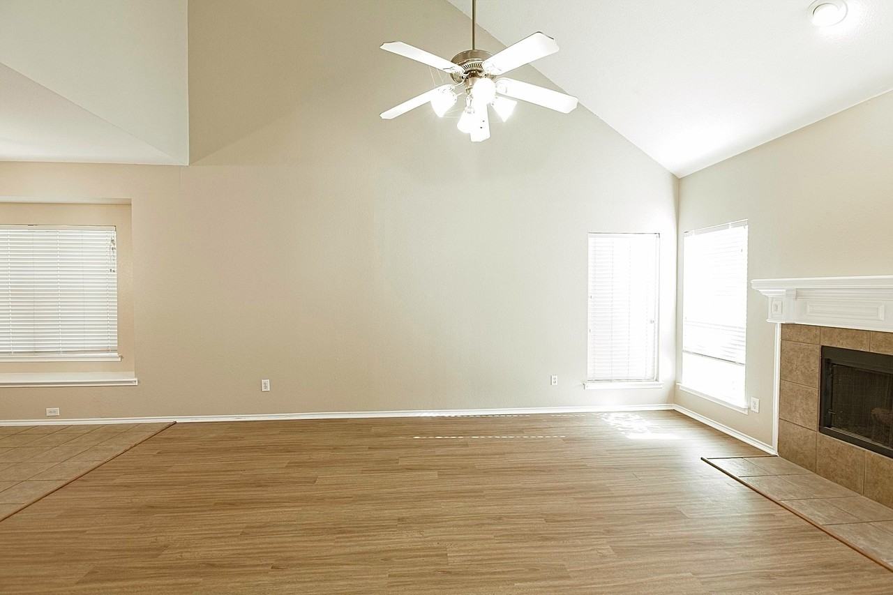 1201 Rain Fern Dr - Photo 4 of 40
