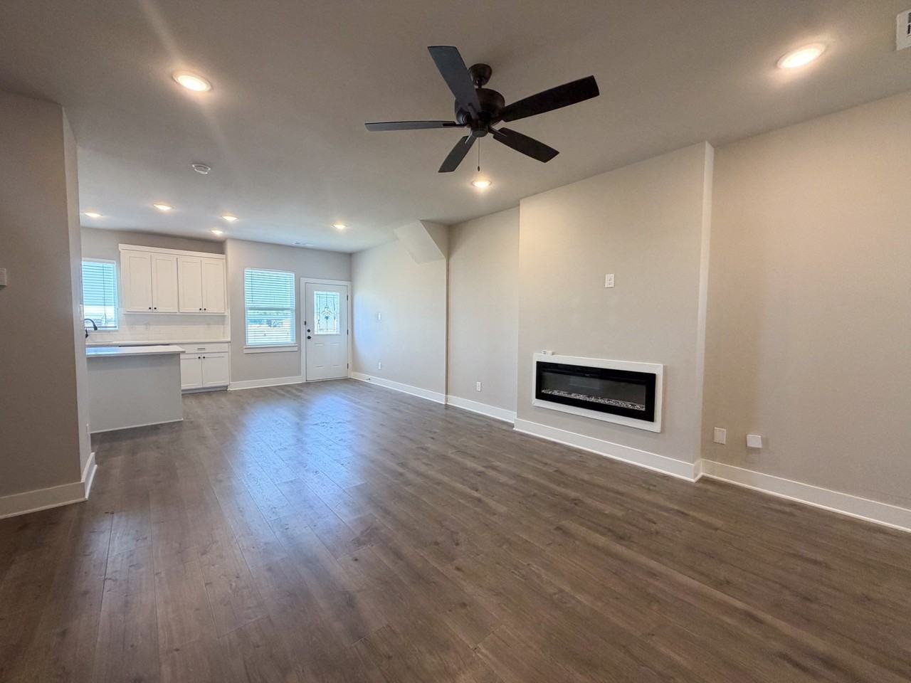 920 Cooksey Ct #B - Photo 4 of 24