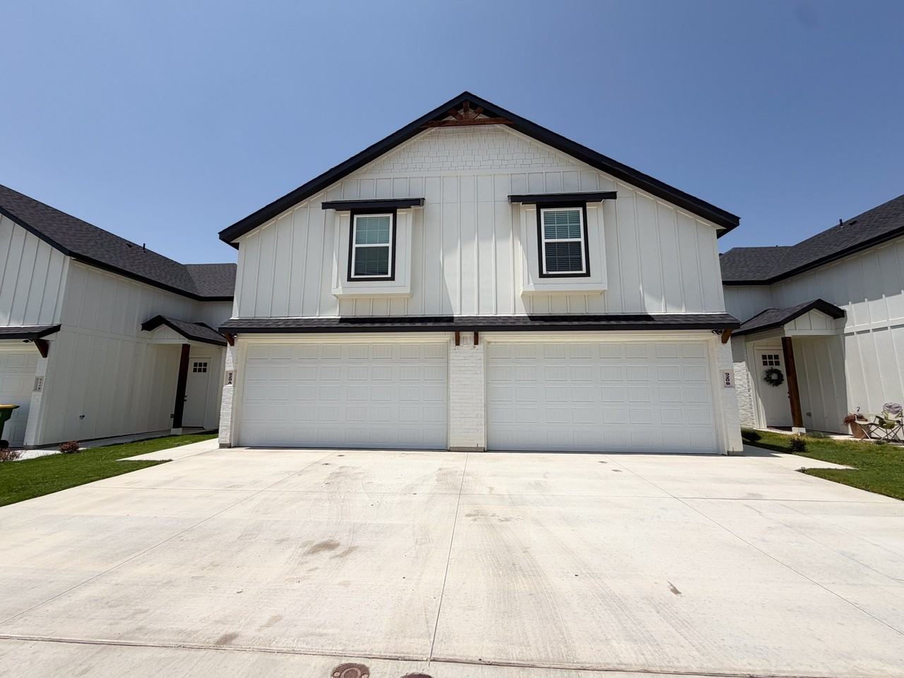 933 Cooksey Ct #B - Photo 2 of 24