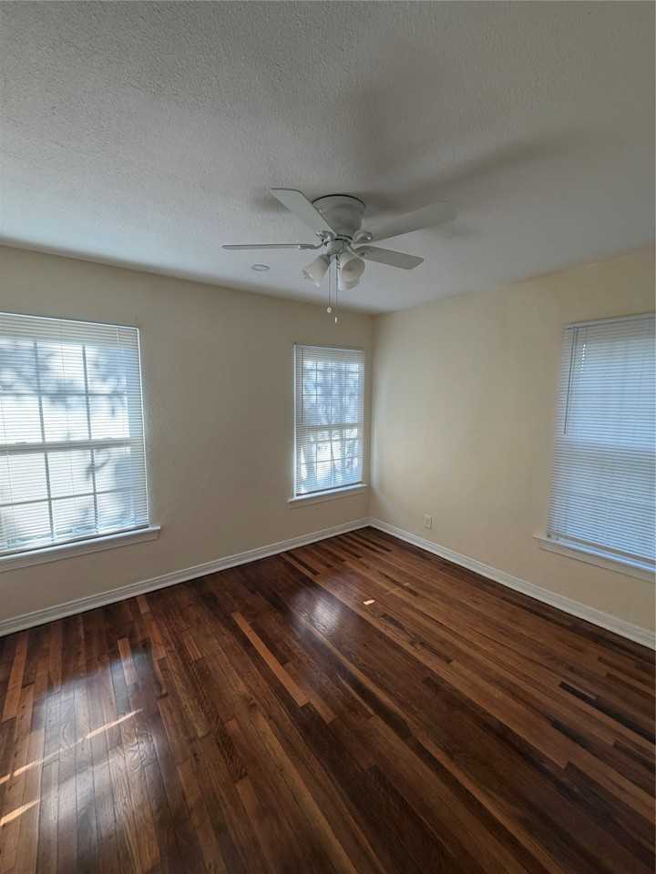 628 Cedar Dr - Photo 7 of 10