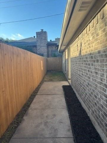 2805 Woodmont Trl - Photo 4 of 12