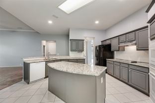 828 Abbots Ln - Photo 1 of 1
