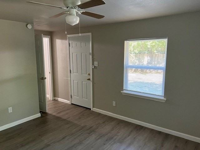 1513 Panhandle St #B - Photo 3 of 5